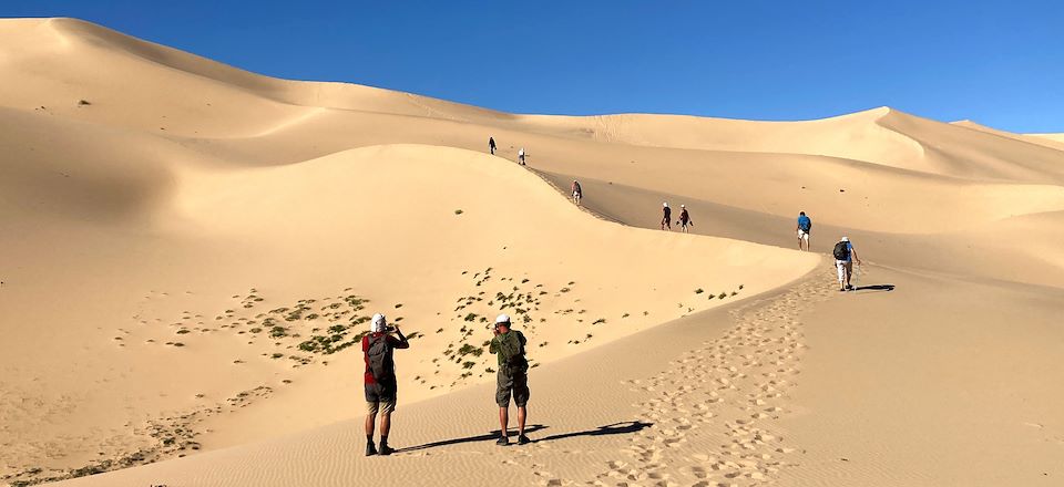 Découverte de la Mongolie en 4x4 et à pied, entre dunes, yourtes et temples pour une traversée intégrale de la steppe