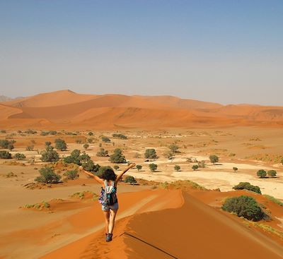 Vacances entre filles en Namibie, les plus beaux spots, nuits sous tente à la belle étoile, désert, cascade, animaux, peuples...