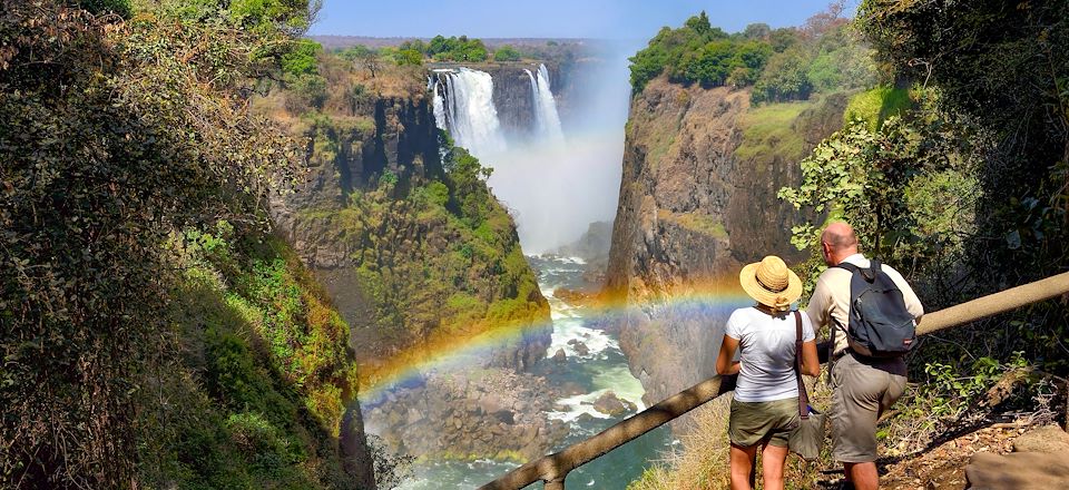 Voyage Namibie avec guide : peuple Himba, safari parc d'Etosha, Swakopmund, Twyfelfontein, Namib, chutes d'Epupa et Victoria Falls