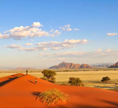 En piste du Namib aux Chutes Victoria