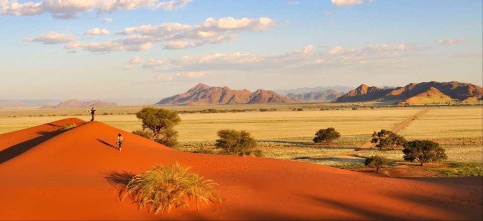 En piste du Namib aux Chutes Victoria