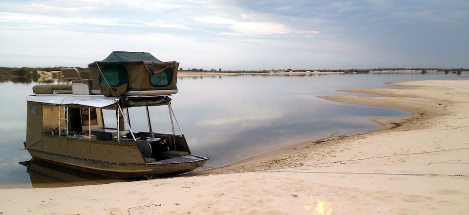 Croisière sur le Zambèze et aventure en 4x4 du désert du Namib aux Chutes Victoria, en passant par Etosha et la Bande du Caprivi