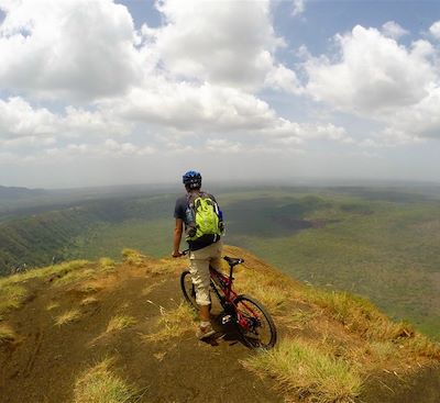 Aventure en selle, de Granada à Ometepe, entre mer, volcans et forêts : un voyage qui mêle rencontres, nature et sport !