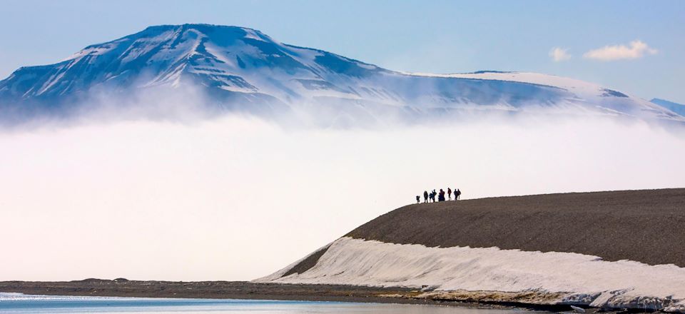 Découverte du Spitzberg à pied et en tente depuis deux camps de base et en guesthouse confortable à Longyearbyen !
