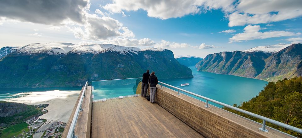 Voyage en Norvège dédié aux personnes à mobilité réduite pour découvrir Bergen et les fjords du sud, en voiture, train et bateau