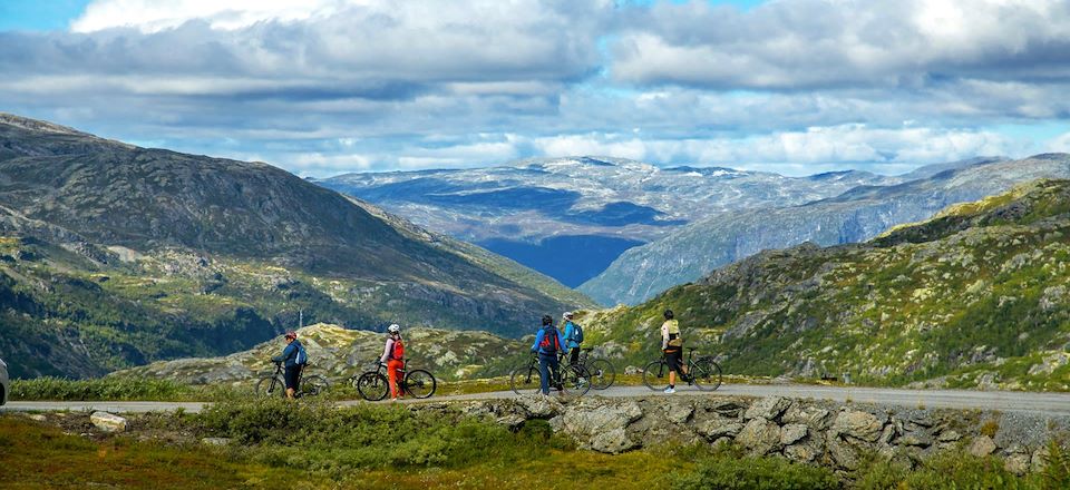 La Norvège à vélo : entre la charmante Bergen et le Sognefjord, cascades et villages typiques au bout du guidon
