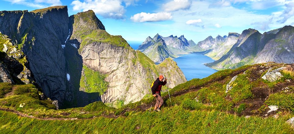 Trek aux Lofoten : Découverte du sud de l'archipel entre mer et montagne à partir d'un rorbu idéalement situé 