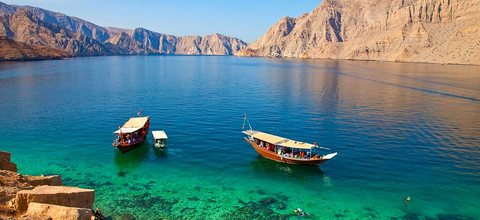 Autotour à Oman en 4x4 avec tente de toit, des montagnes au désert du Wahiba Sands, puis excursion à la péninsule du Musandam.