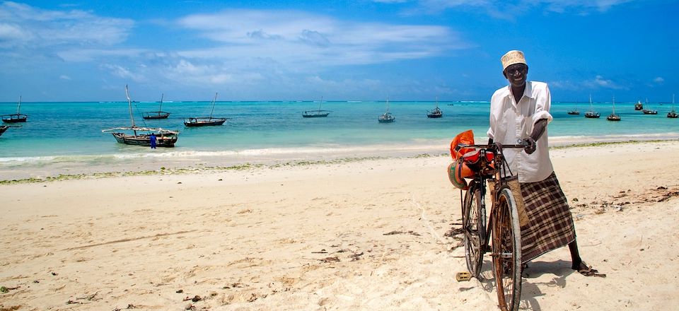 Rando au cœur des vallées de l'Est omanais, découverte du désert des Wahibas et extension à Zanzibar