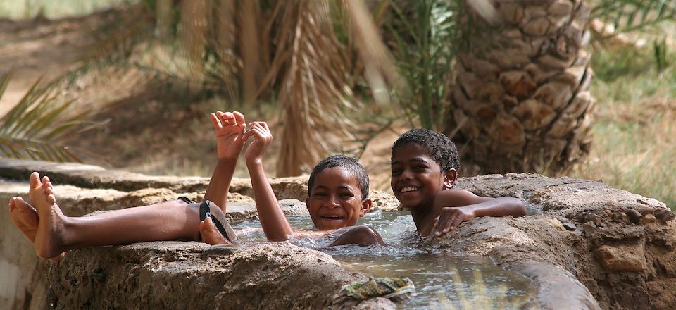 Aventure entre les Fjords d'Ormuz en boutre traditionnel et découverte des extravagances de Dubaï