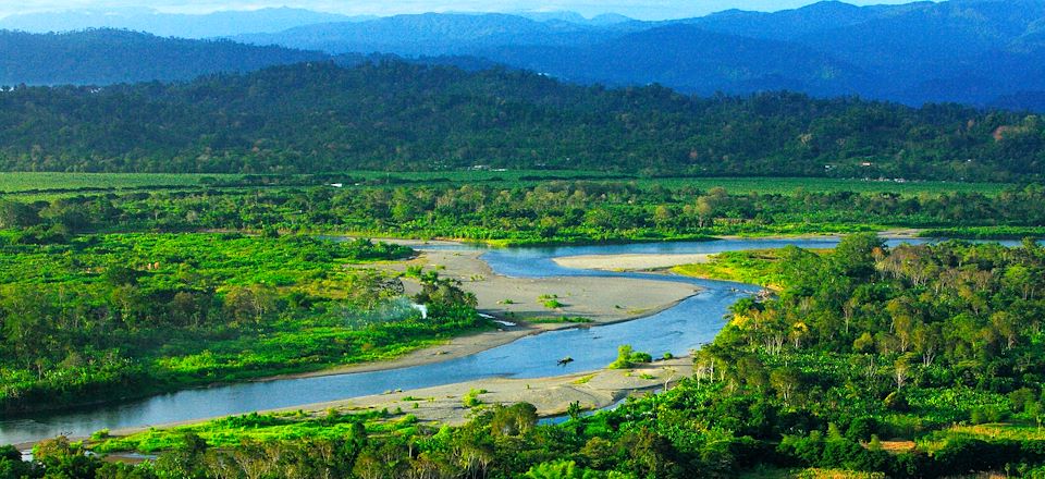 Multi activités: Rando, vélo, canoe, pirogue, baignade, snorkeling, entre jungle, volcan, Caraibes, Pacifique et cascades