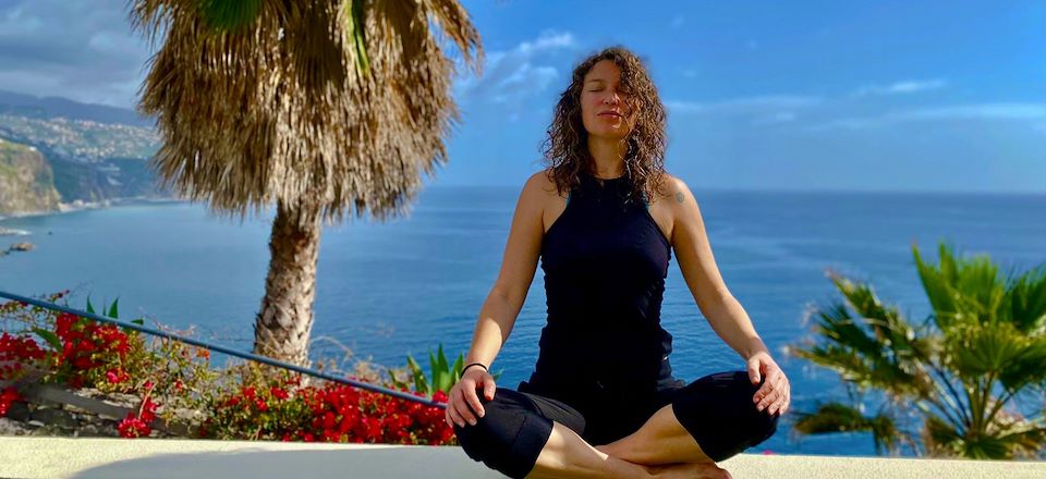 Ressourcement total sur la côte sud de l'île aux fleurs : rando et yoga à Madère, avec 4 nuits en maison d'hôtes face à l'océan