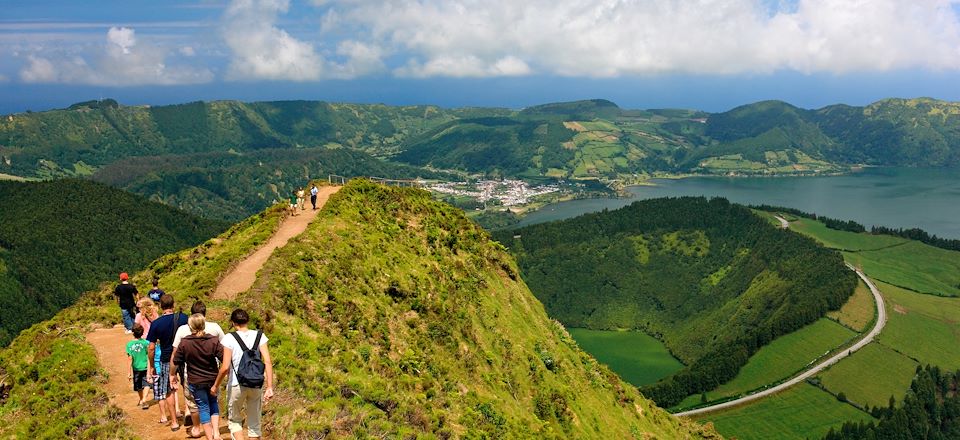 Itinérance nature entre fumerolles, prairies et hortensias sur quatre des neuf îles de l'archipel des Açores