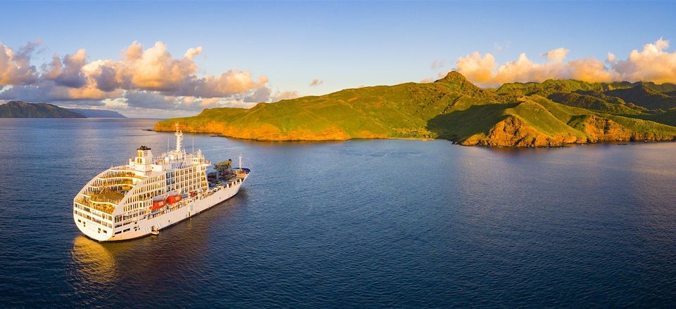 Découverte des îles Marquises en bateau cargo : Nuku Hiva, Ua Pou, Hiva Oa, Fatu Hiva, Ua Huka, Rangiroa