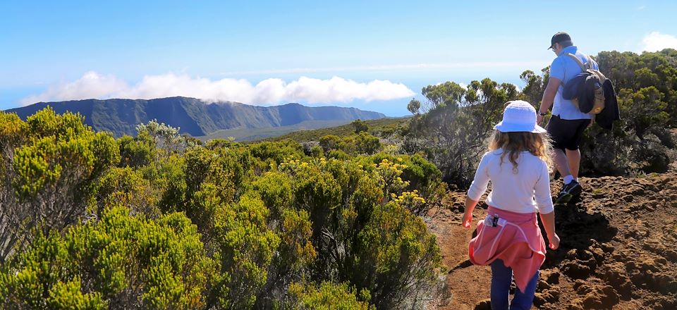 Circuit guidé multiactivité à la Réunion avec rando, canyoning, exploration du volcan et d'un tunnel de lave, atelier, snorkeling