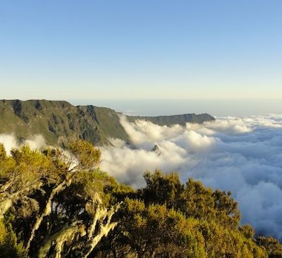 Trek des sites incontournables de la Réunion : cirques de Mafate, Salazie et Cilaos, Piton des Neiges et Piton de la Fournaise