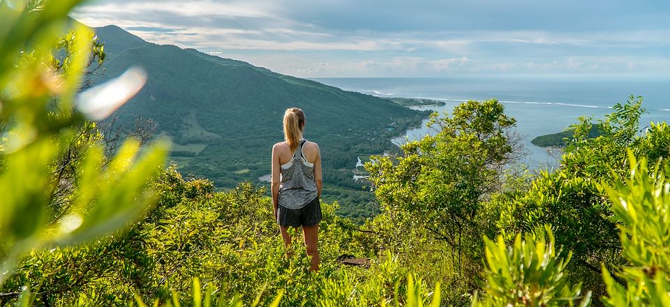 Les plus belles randonnées de la Réunion et de l'île Maurice entre cirques, volcans, forêts tropicales, lagons et océan...
