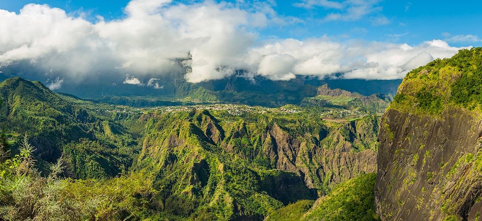 Un roadtrip qui rassemble tous les sites phares de La Réunion : Salazie, le Piton de la Fournaise, Cilaos et la côte sud ! 