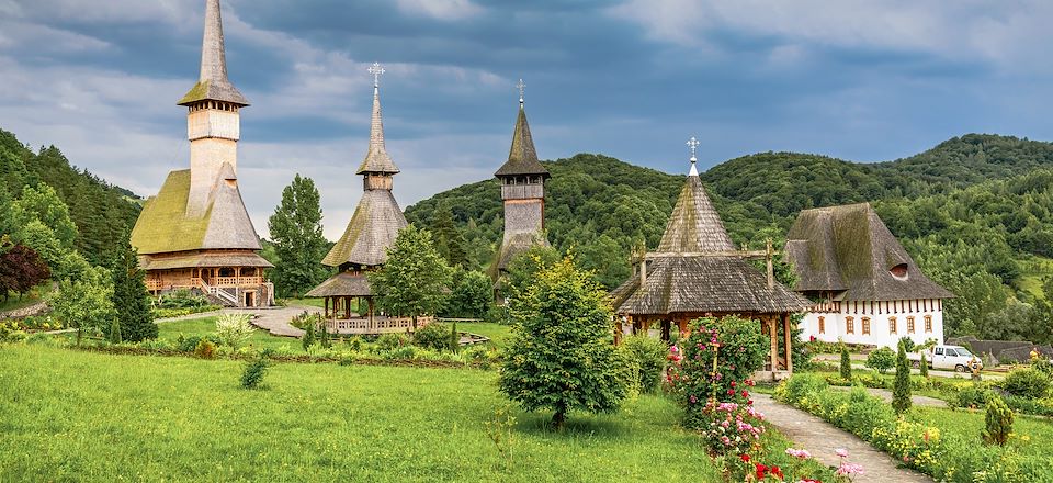Escapade en Roumanie : entre monastères classés, forêts des Carpates et artisanat traditionnel