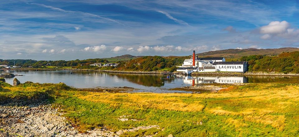 Circuit à la découverte du whisky en Écosse, en sillonnant les routes des îles sauvages des Hébrides du Sud (Arran, Islay, Jura)