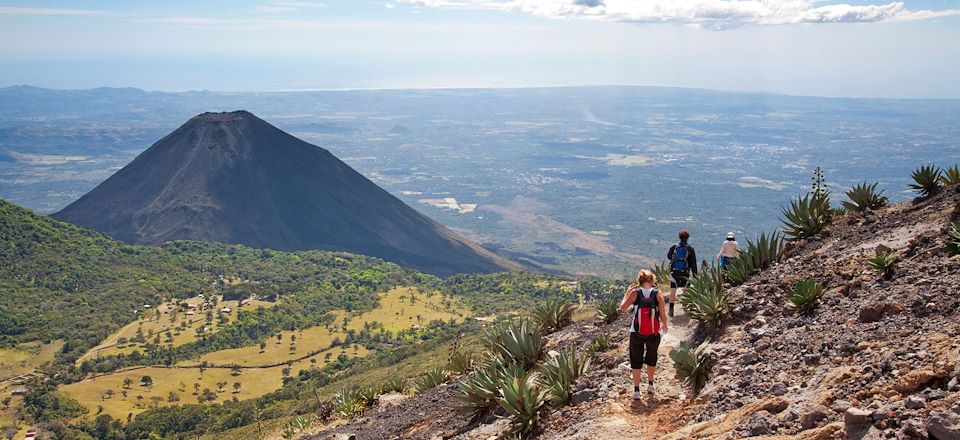 Aventure inédite entre volcans, cités coloniales, vestiges mayas, mangrove et plages du Pacifique