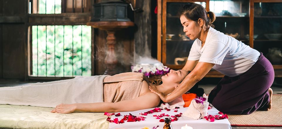 Découverte de Bangkok, stage de massage traditionnel à Udon Thani, aperçu de l'Isan et bien-être sur l'île de Koh Samet