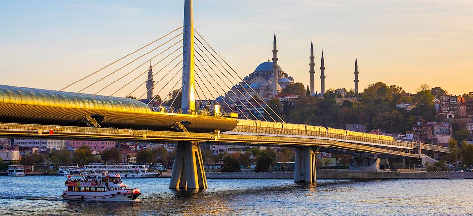 Embarquer pour une aventure inédite en train, de Paris à Istanbul, et découvrir les incontournables de la Turquie.