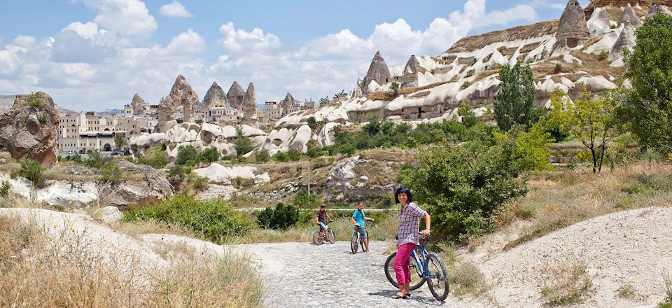 Combiné Cappadoce Istanbul en famille à la découverte des cheminées de fée et cités troglodytiques, à pied, à cheval, à VTT