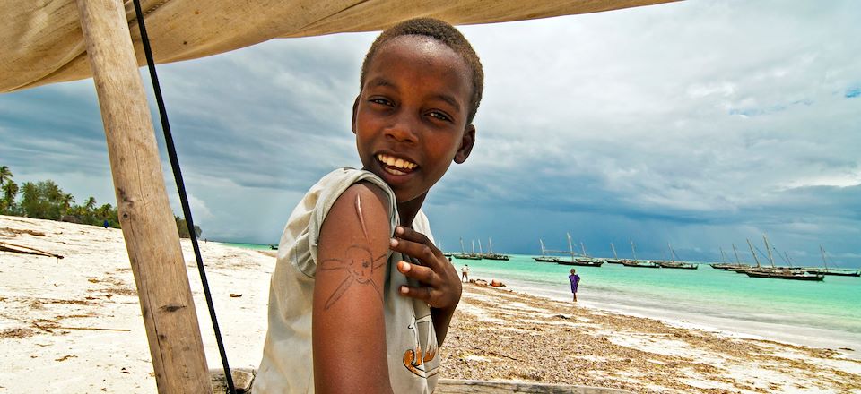 Les incontournables de Zanzibar en famille, rencontre avec les tortues géantes et parties de foot avec les enfants du village ! 