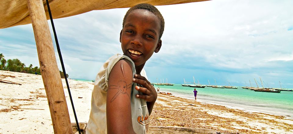 Les incontournables de Zanzibar en famille : plages, légendes, bateau, snorkeling, kayak, singes, mangrove, parties de foot... 