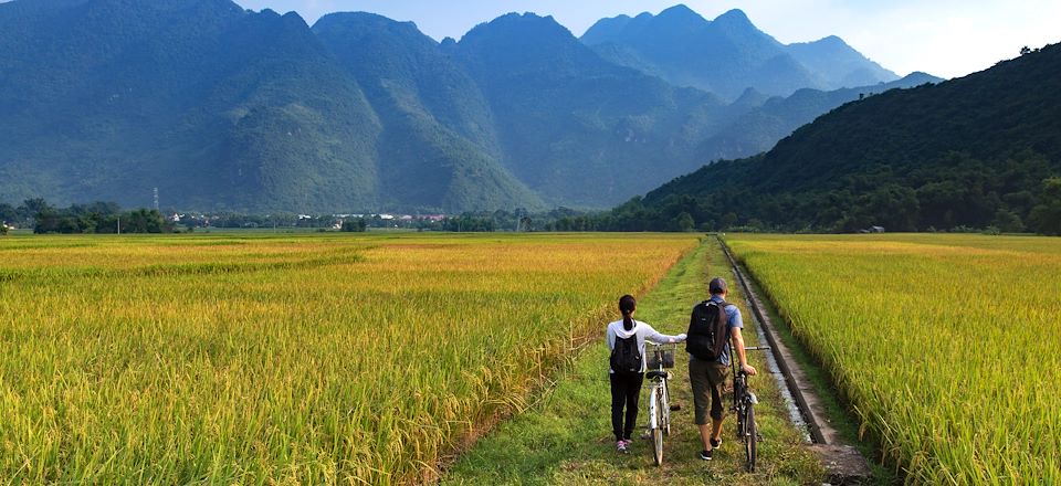 Partez pour un circuit à vélo sur les routes du Nord du Vietnam, une aventure entre montagnes et rizières au Pays du Dragon.