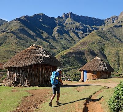 Grand trek à la rencontre des peuples Basotho et Xhosa, de la nature vierge de la Wild Coast jusqu’aux montagnes du Lesotho.
