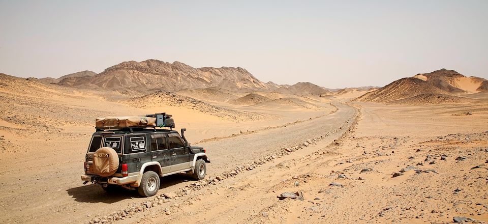 La fièvre de la route, un rallye raid de près de 10 000 kms à travers les pistes les plus sauvages du continent noir