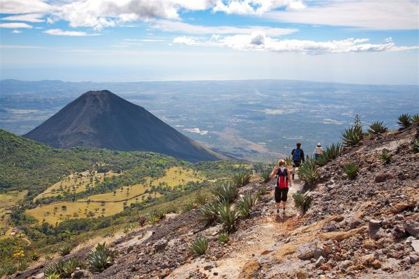 Vue sur le volcan Izalco