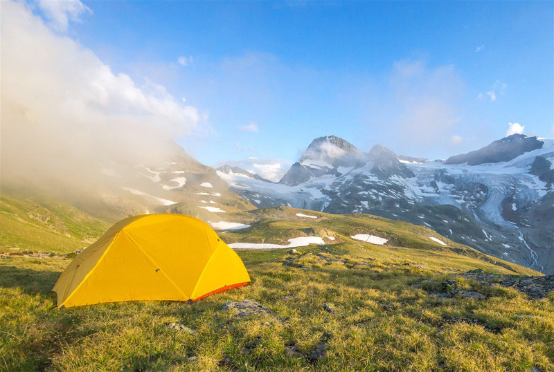 Alpes, bivouac autour du massif du Mont-Blanc