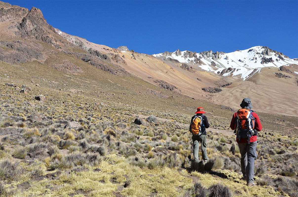 Bolivie, randonnée sur les pentes du Condoriri dans la cordillère Royale, Altiplano