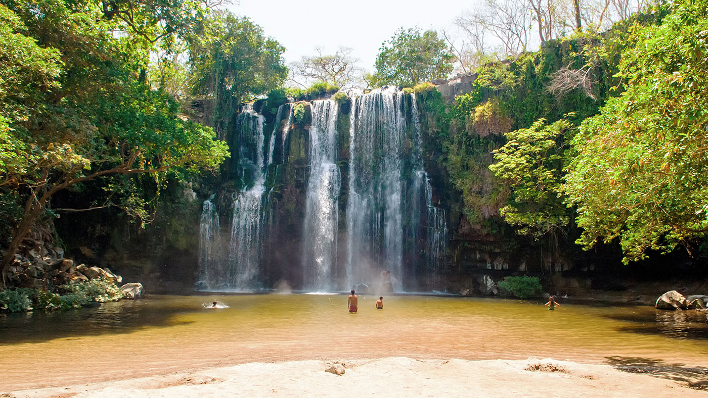 Cascade Llanos de Cortés au Guanacaste au Costa Rica