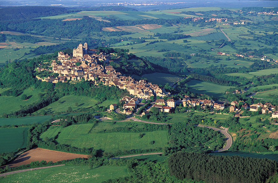Vézelay, labellisé Les Plus Beaux Villages de France dans le Morvan 