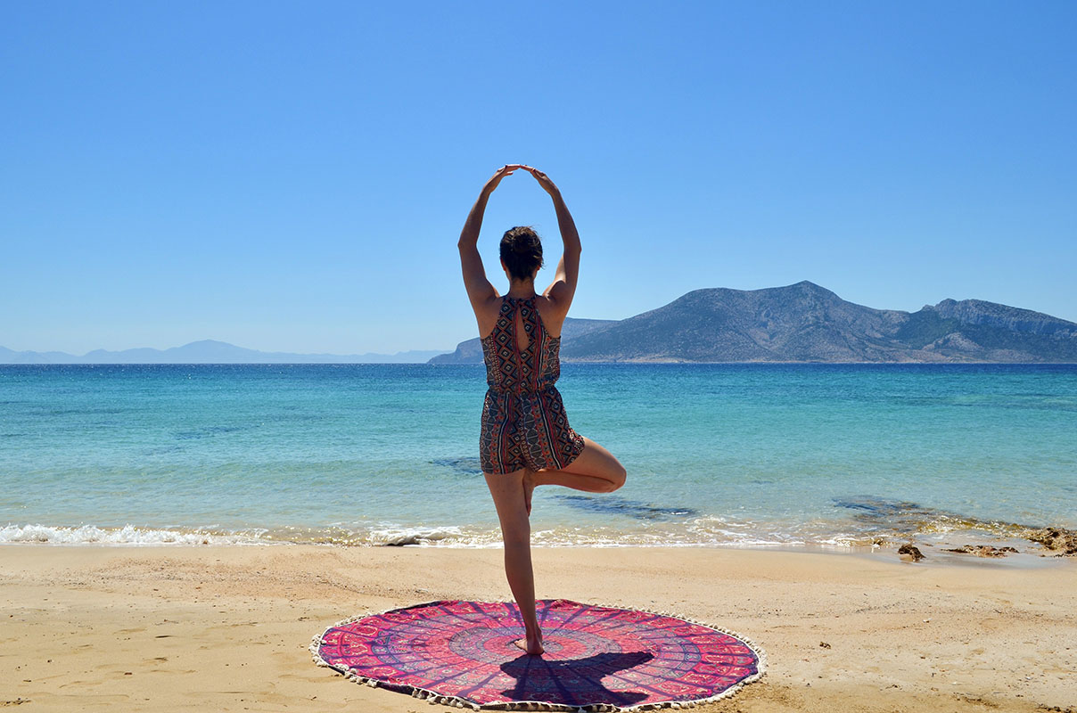 Bien-être et yoga face à la mer en Grèce