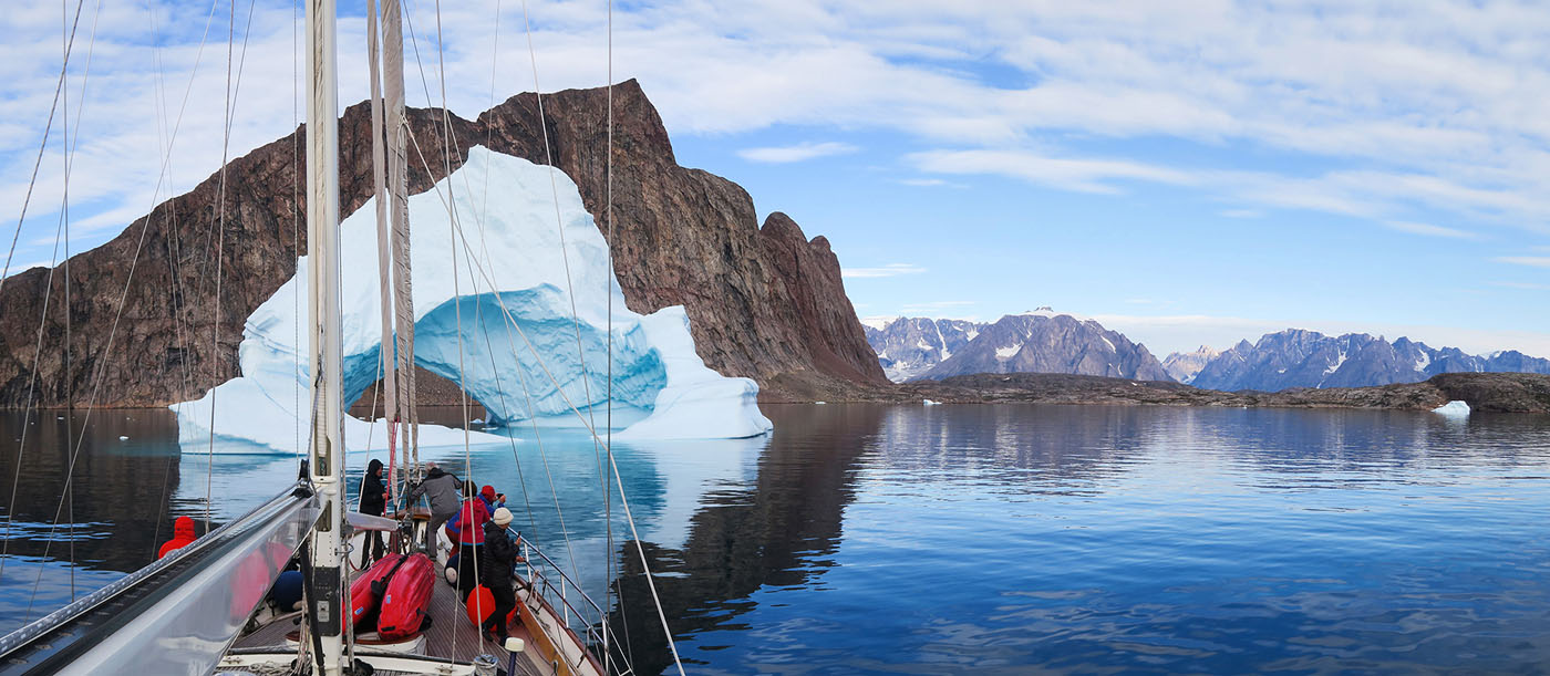 À bord du voilier Kamak dans le Scoresby Sund au Groenland